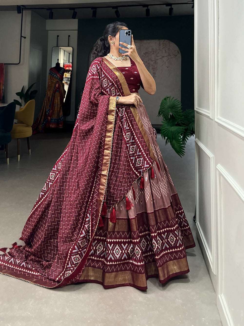 Mantra - Tussar silk premium bandhani print lehenga