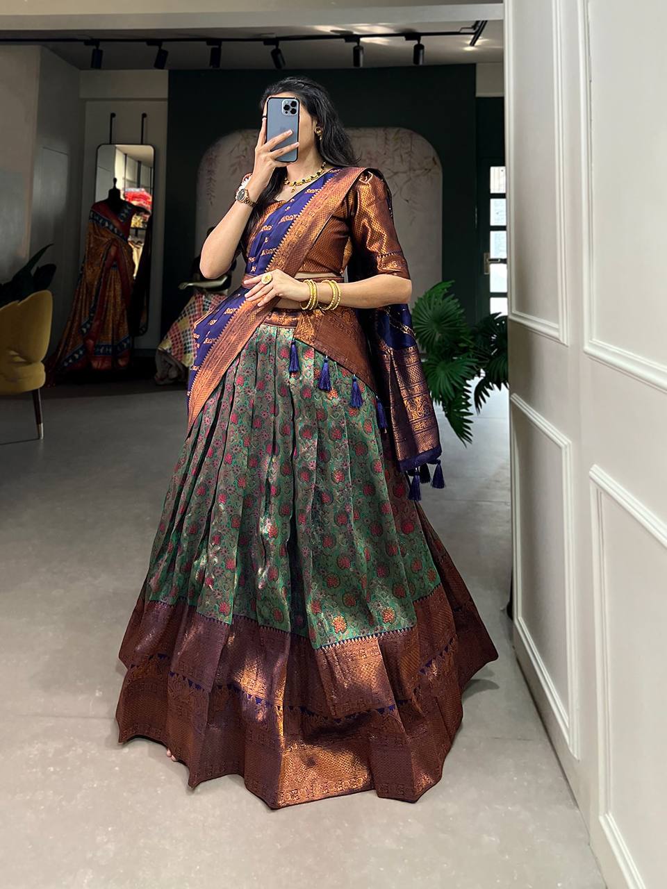 Beautiful Full Jacquard Weaving Silk Lehenga