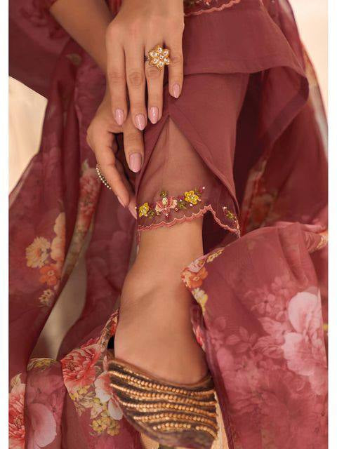 Premium kurta set with floral embroidery