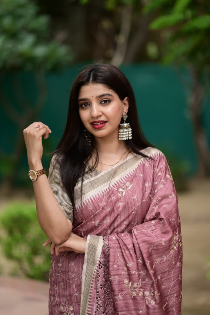 Evika - Premium Tussar Cotton Saree with Cut Work & Stitched Blouse