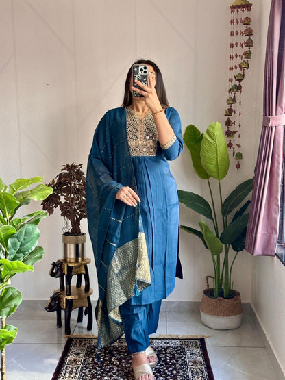 Heer Luxe -Premium Soft Cotton Embroidered Kurti Set