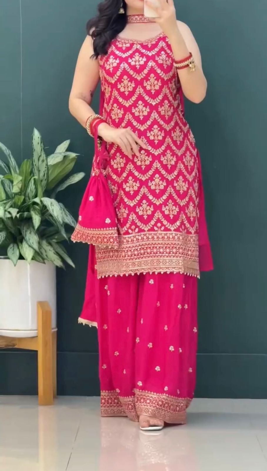 Pari - Rani Pink Sleeveless Soft Georgette Punjabi Suit