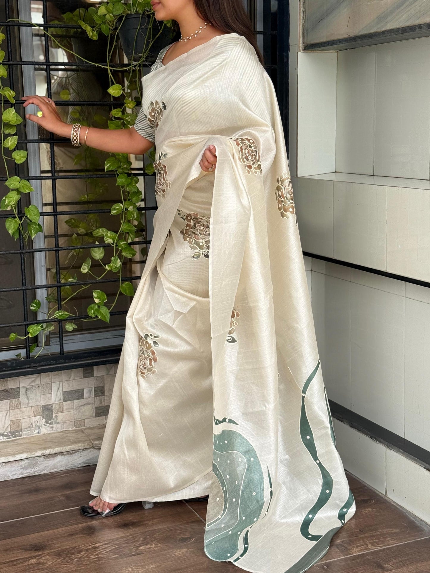 Pure Tusser Linen Saree Fluid Printed Design with Stitched Blouse Options