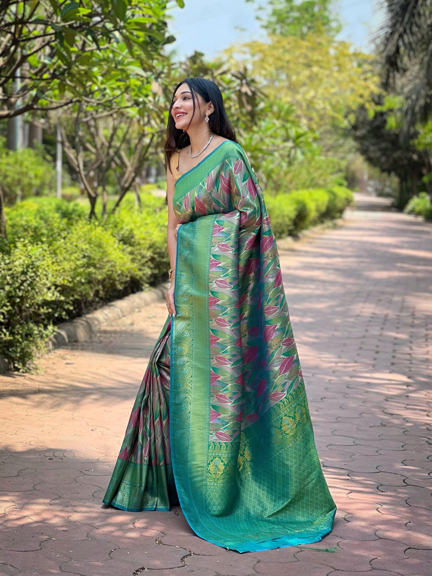 Kanika - Pure Kanchipattu Silk exquisite weaves body Saree with Stitched Blouse Options