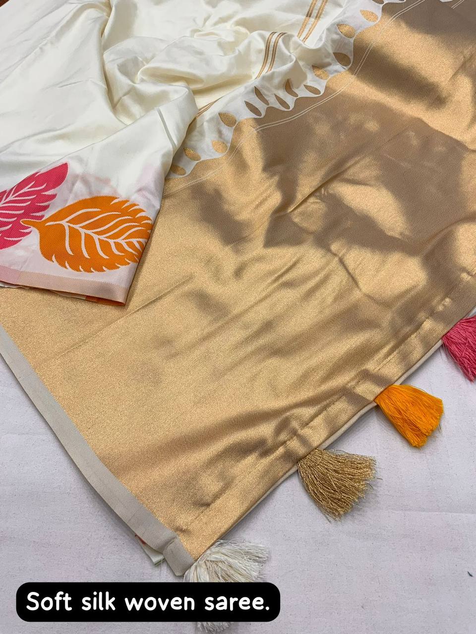 Soft silk leafy design saree with stitched blouse