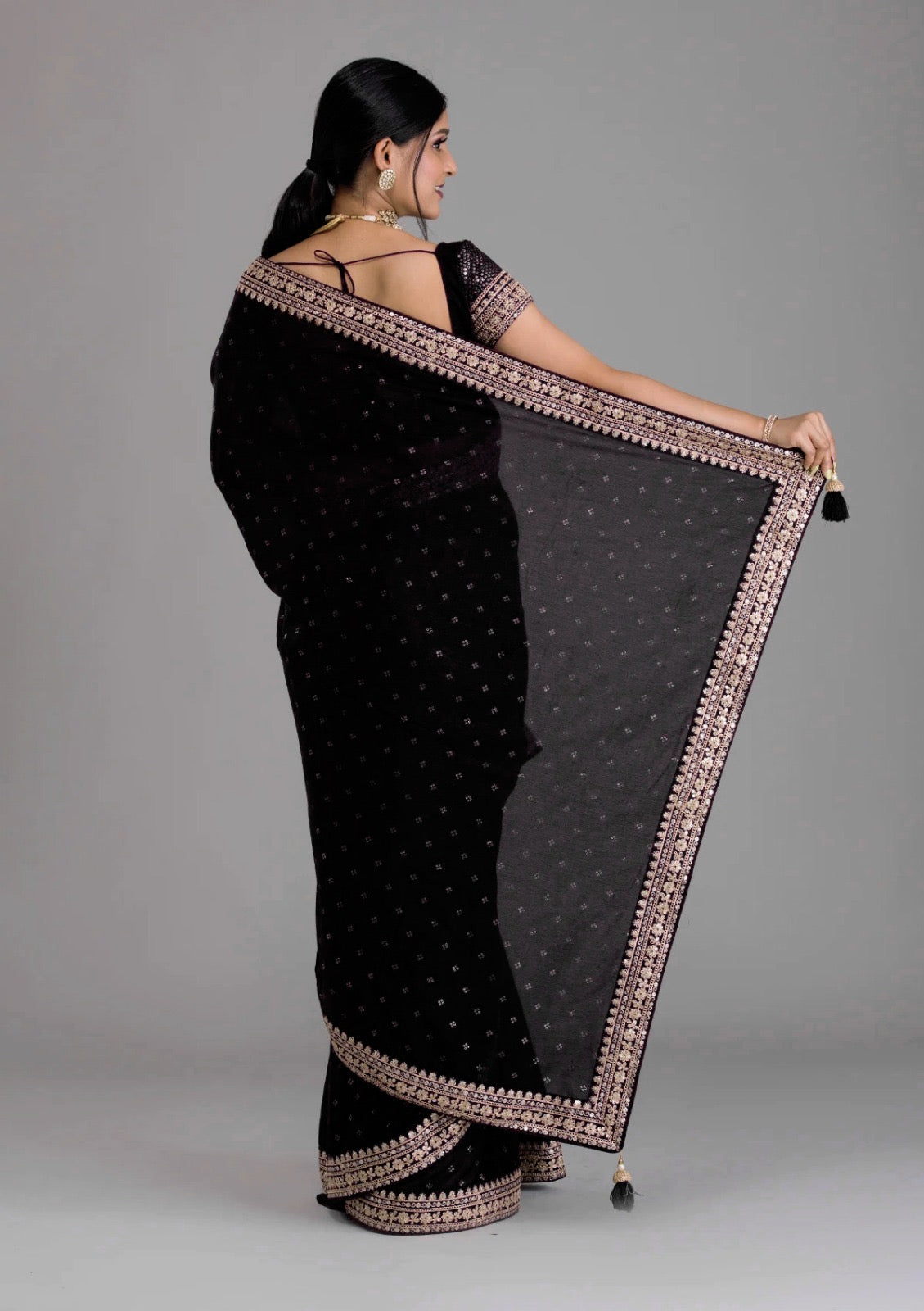 Chinnon Black saree with fully stitched blouse