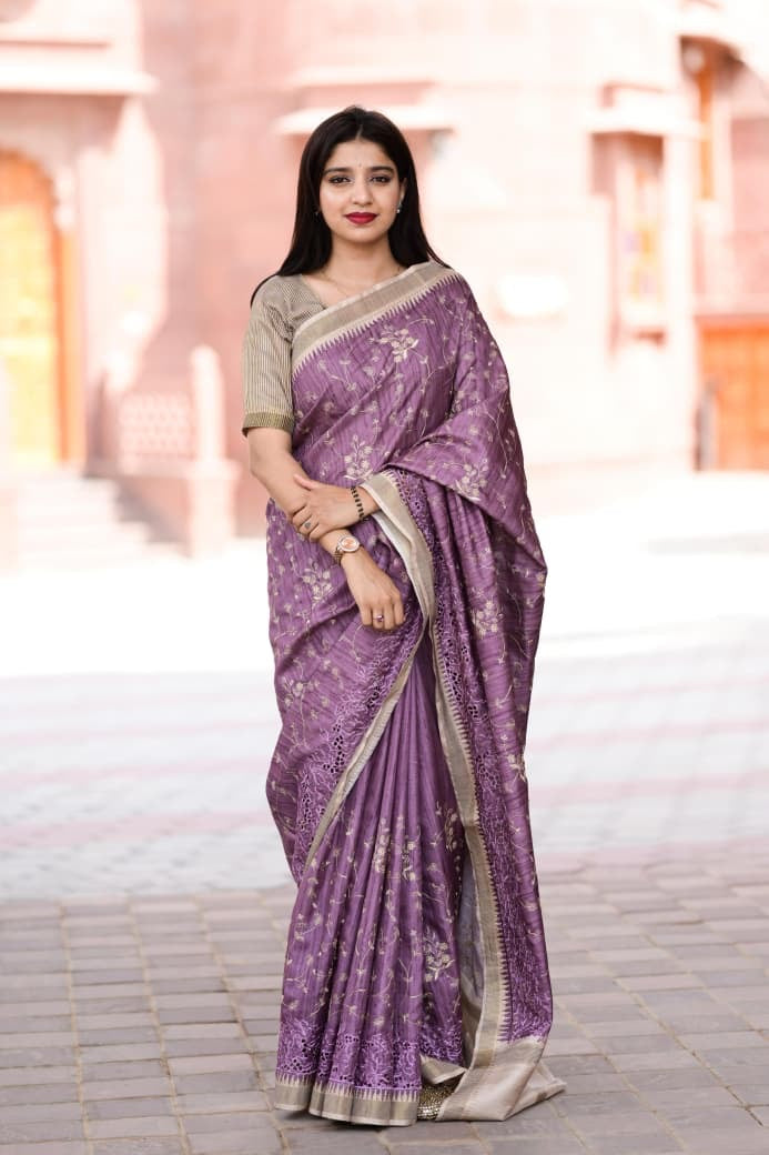 Evika - Premium Tussar Cotton Saree with Cut Work & Stitched Blouse